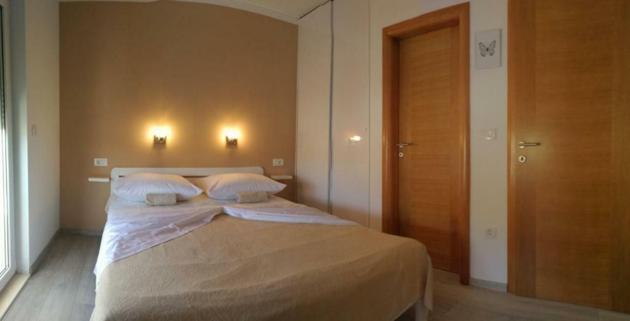 Apartments Prpic Seget Vranjica Εξωτερικό φωτογραφία